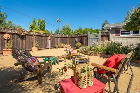 810 Eucalyptus Ave, Novato, CA 94947 photo 1