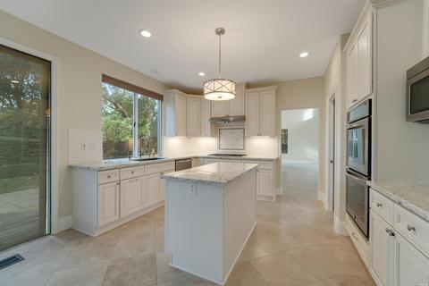 739 Pavilion Dr, Fairfield, CA 94534 photo 7