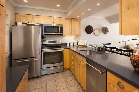 12 Deuce Ct, Fairfax, CA 94930 photo 3