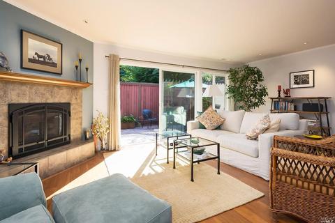 12 Deuce Ct, Fairfax, CA 94930 photo 2