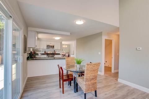 136 Kathy Ellen Ct, Vallejo, CA 94591 photo 12