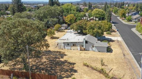 320 Billington Ln, Windsor, CA 95492 photo 4