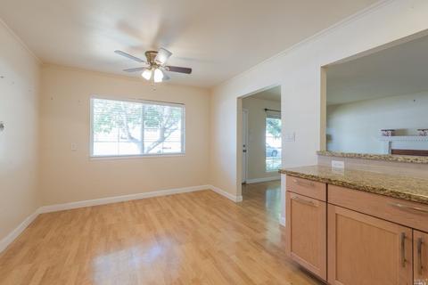 1274 Mcgregor Ave, Petaluma, CA 94954 photo 8