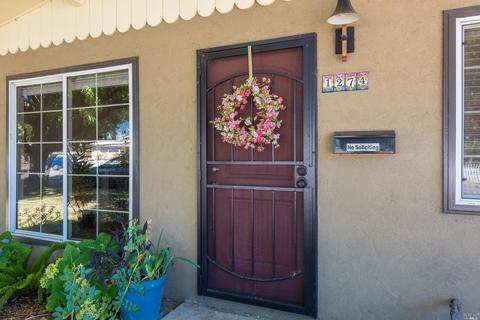 1274 Mcgregor Ave, Petaluma, CA 94954 photo 2