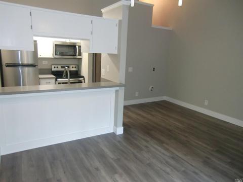 208 Courtyards E, Windsor, CA 95492 photo 5