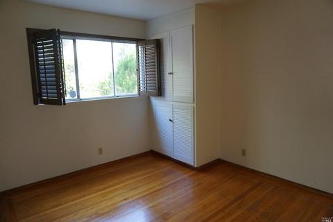 106 Barnes Ct, Vallejo, CA 94591 photo 17