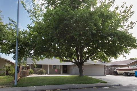 208 Georgetown Dr, Vacaville, CA 95687 photo 2