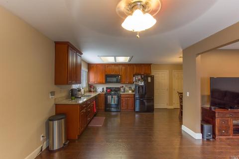 208 Georgetown Dr, Vacaville, CA 95687 photo 10