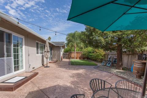 208 Georgetown Dr, Vacaville, CA 95687 photo 17