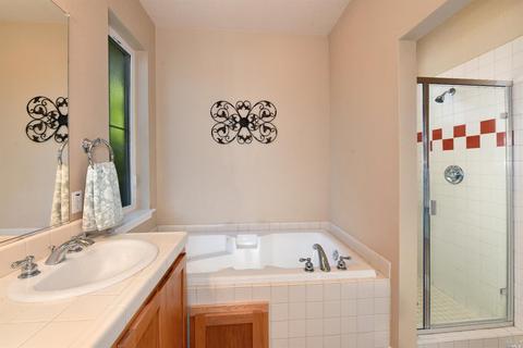 311 Moonlight Cir, Cloverdale, CA 95425 photo 11