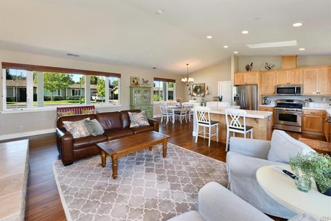 311 Moonlight Cir, Cloverdale, CA 95425 photo 5