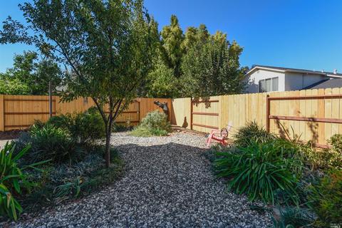 358 Rockhurst Ct, Fairfield, CA 94533 photo 30