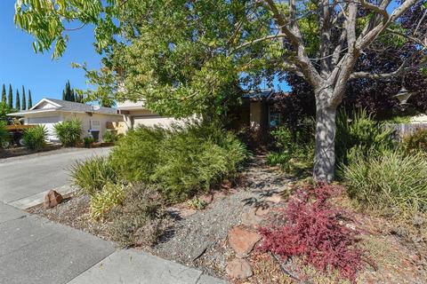 358 Rockhurst Ct, Fairfield, CA 94533 photo 4