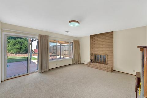 374 Tulip St, Fairfield, CA 94533 photo 11