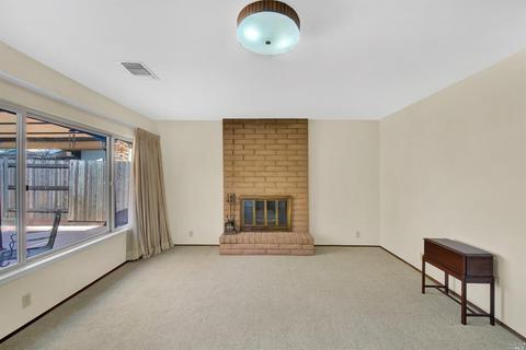 374 Tulip St, Fairfield, CA 94533 photo 12