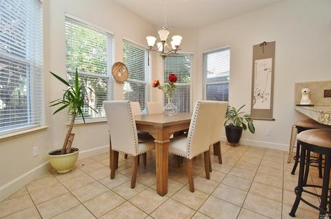 9098 Cambridge Cir, Vallejo, CA 94591 photo 5