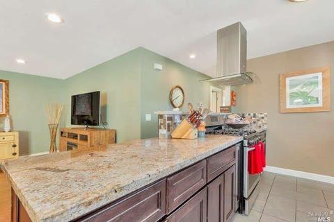 1015 Taylor Ave, Vallejo, CA 94591 photo 3