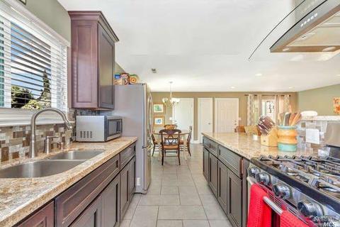 1015 Taylor Ave, Vallejo, CA 94591 photo 2
