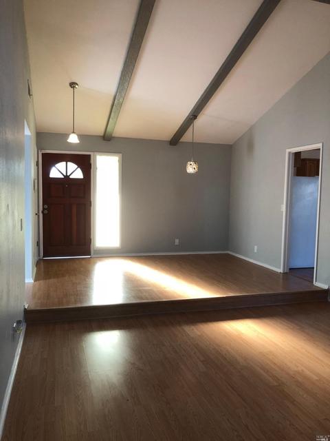 180 Columbia Way, Vallejo, CA 94589 photo 2
