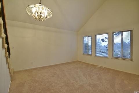 101 Skyline Ct, Vallejo, CA 94591 photo 4