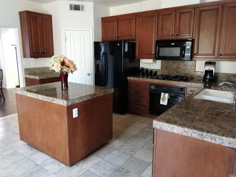 6832 Sunriver Ln, Vallejo, CA 94591 photo 3