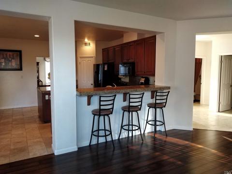 6832 Sunriver Ln, Vallejo, CA 94591 photo 5