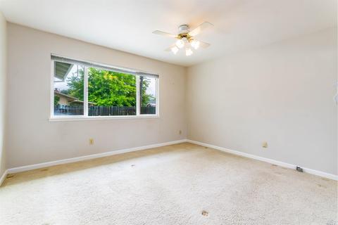 591 Chablis Ct, Ukiah, CA 95482 photo 10