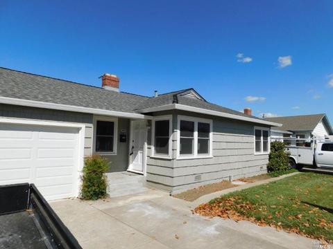 134 Maple St, Vacaville, CA 95688 photo 2