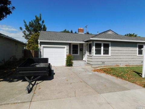 134 Maple St, Vacaville, CA 95688 photo 1
