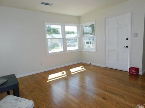 134 Maple St, Vacaville, CA 95688 photo 3
