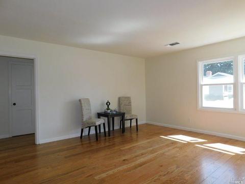 134 Maple St, Vacaville, CA 95688 photo 5