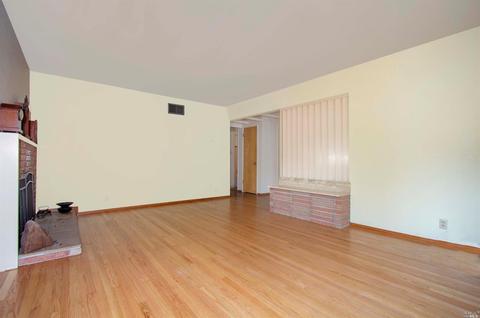 575 Montecillo Rd, San Rafael, CA 94903 photo 3