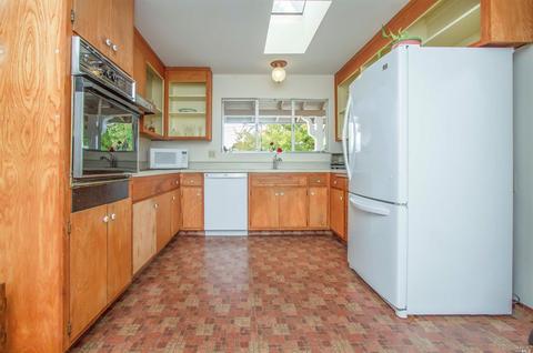 575 Montecillo Rd, San Rafael, CA 94903 photo 4