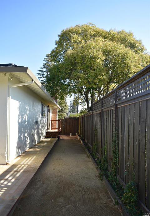 1453 Cambridge St, Novato, CA 94947 photo 13