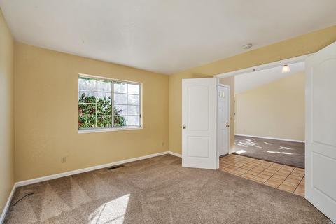 730 Natalie Dr, Windsor, CA 95492 photo 5