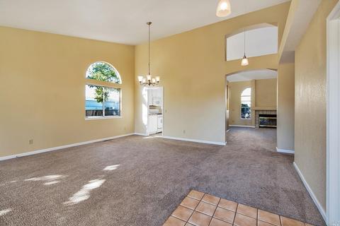730 Natalie Dr, Windsor, CA 95492 photo 3