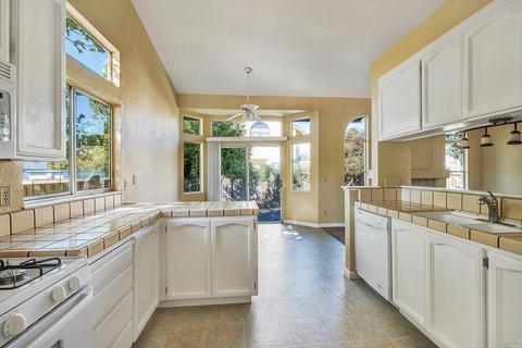 730 Natalie Dr, Windsor, CA 95492 photo 13