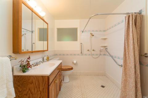 377 Cascade Dr, Fairfax, CA 94930 photo 16