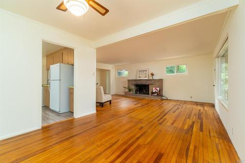 377 Cascade Dr, Fairfax, CA 94930 photo 5