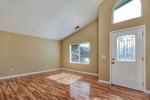 409 Duncan Dr, Windsor, CA 95492 photo 3