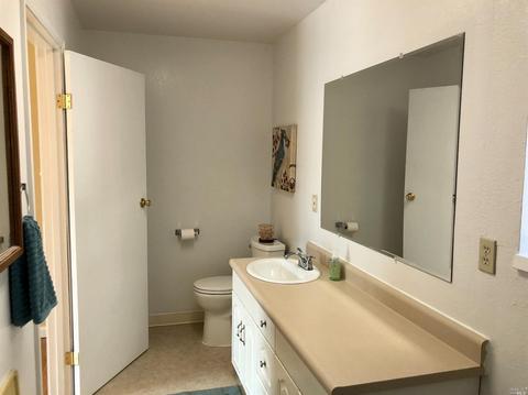 26661 Daphne Way, Willits, CA 95490 photo 10