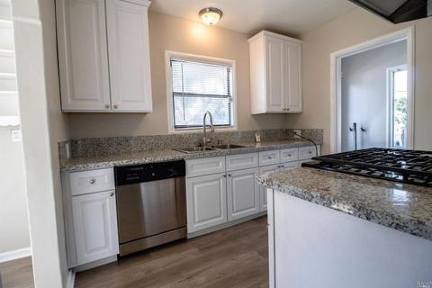 301 14th St, Vallejo, CA 94590 photo 2