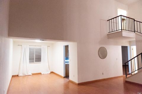 2530 Woolner Ave, Fairfield, CA 94533 photo 3