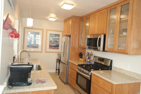 156 Edgemont Ave, Vallejo, CA 94590 photo 3