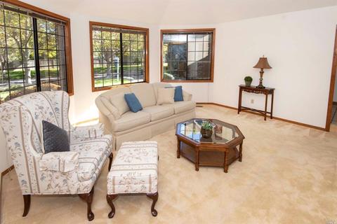 9376 Lakewood Dr, Windsor, CA 95492 photo 13