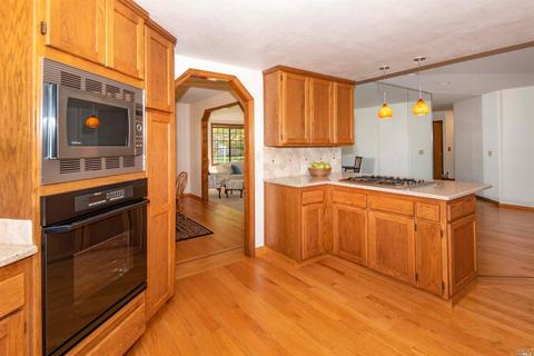 9376 Lakewood Dr, Windsor, CA 95492 photo 19