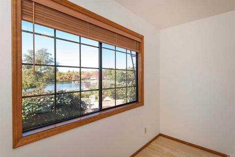 9376 Lakewood Dr, Windsor, CA 95492 photo 29