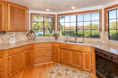 9376 Lakewood Dr, Windsor, CA 95492 photo 17