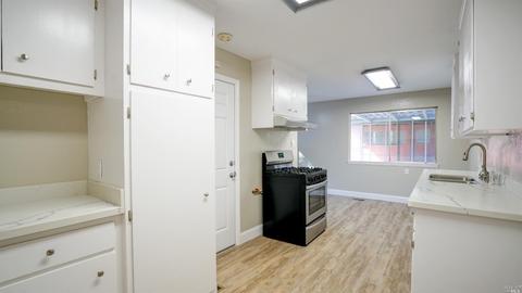 565 Laurel St, Vallejo, CA 94591 photo 6