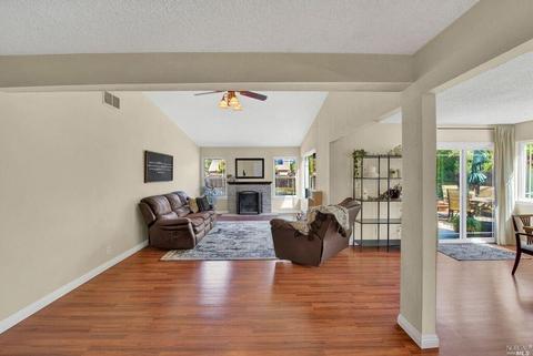 173 Normandy Dr, Vacaville, CA 95687 photo 6